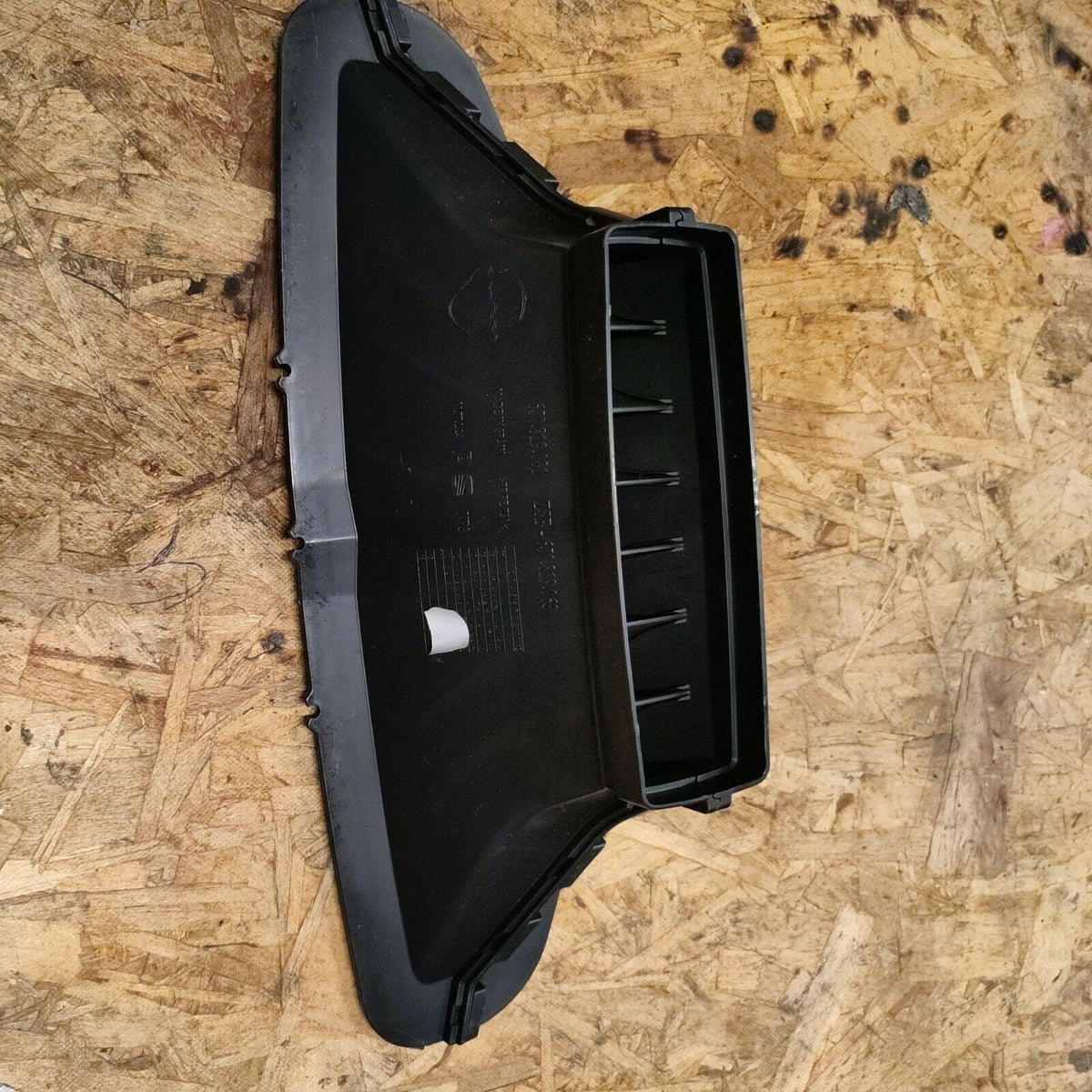 Guida D'ARIA SEAT IBIZA 6j0819081 - F&amp;P CRASH SRLS - Ricambi Usati