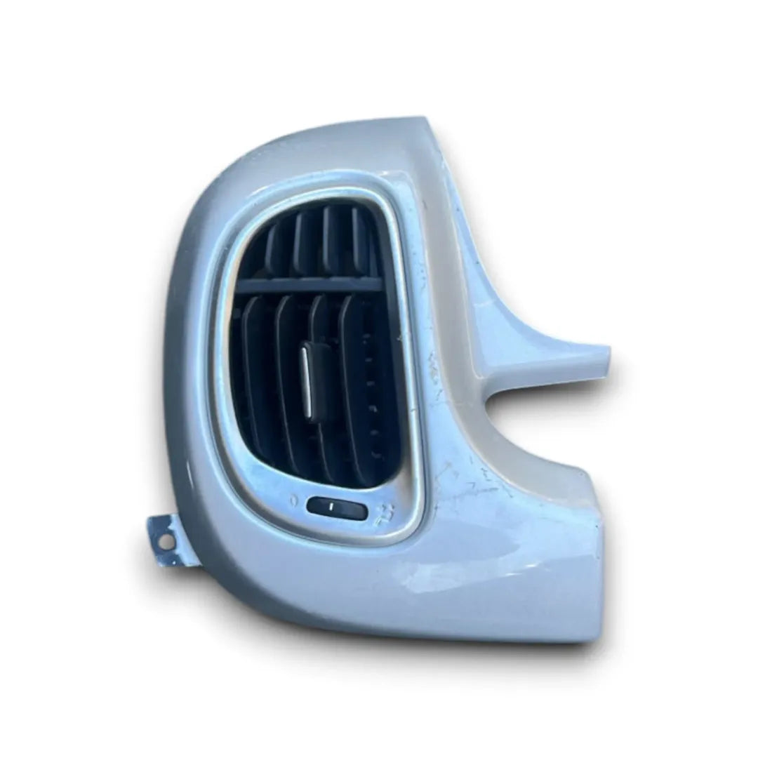 Bocchetta aria laterale cruscotto sinistra Fiat 500L 2012–2018 OEM 735658338