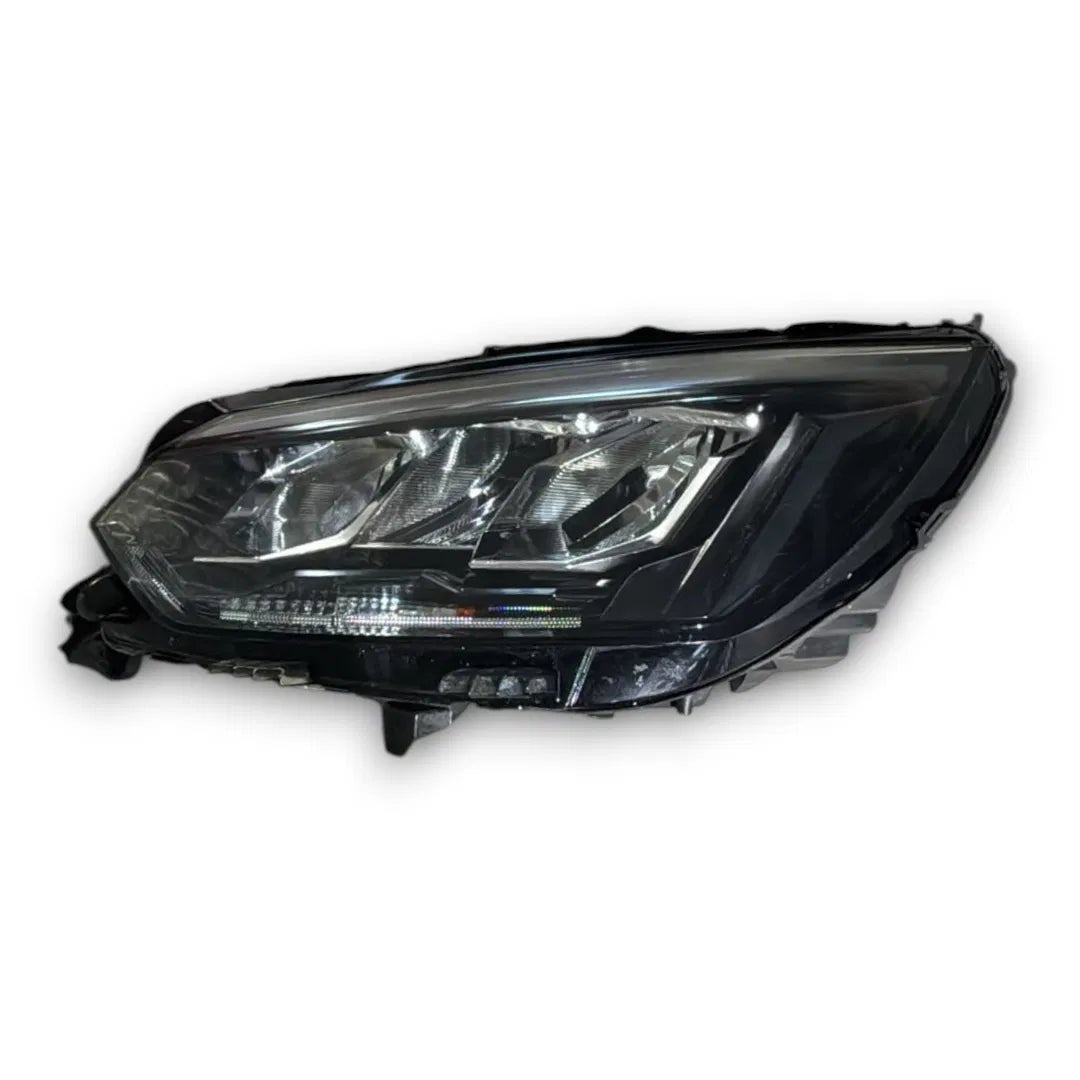 Faro anteriore sinistro Peugeot 2008 2019–2023 OEM 1656238680