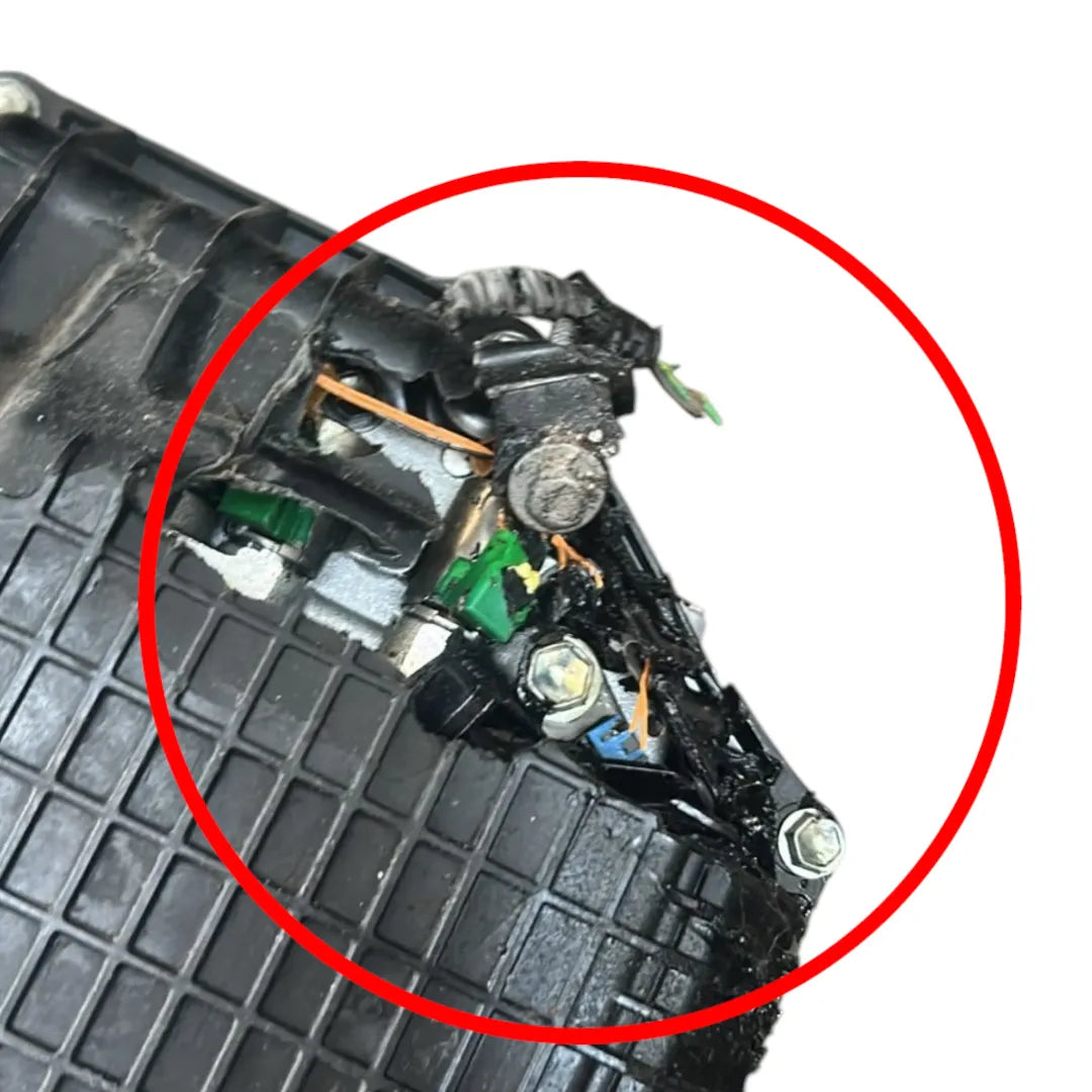 Dettaglio Cambio automatico Peugeot 308 dal 2021 OEM 9851738780 con connettore danneggiato - foto 7