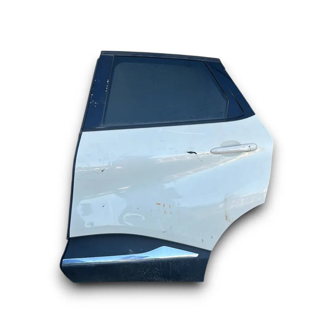 Portiera posteriore sinistra Renault Captur 2017–2020 OEM 821012117R da riparare