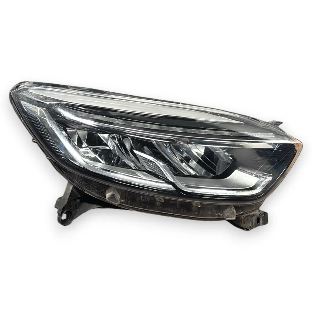 Faro anteriore destro Renault Captur 2017–2020 OEM 260107244R