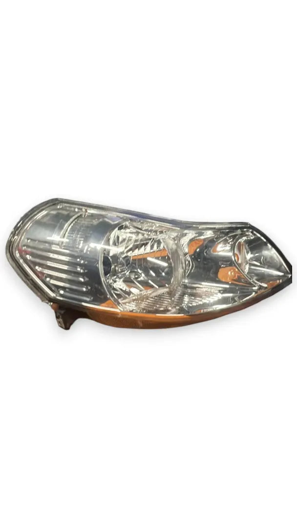 Faro anteriore sinistro Suzuki SX4 2006–2015 OEM 3532079J00000