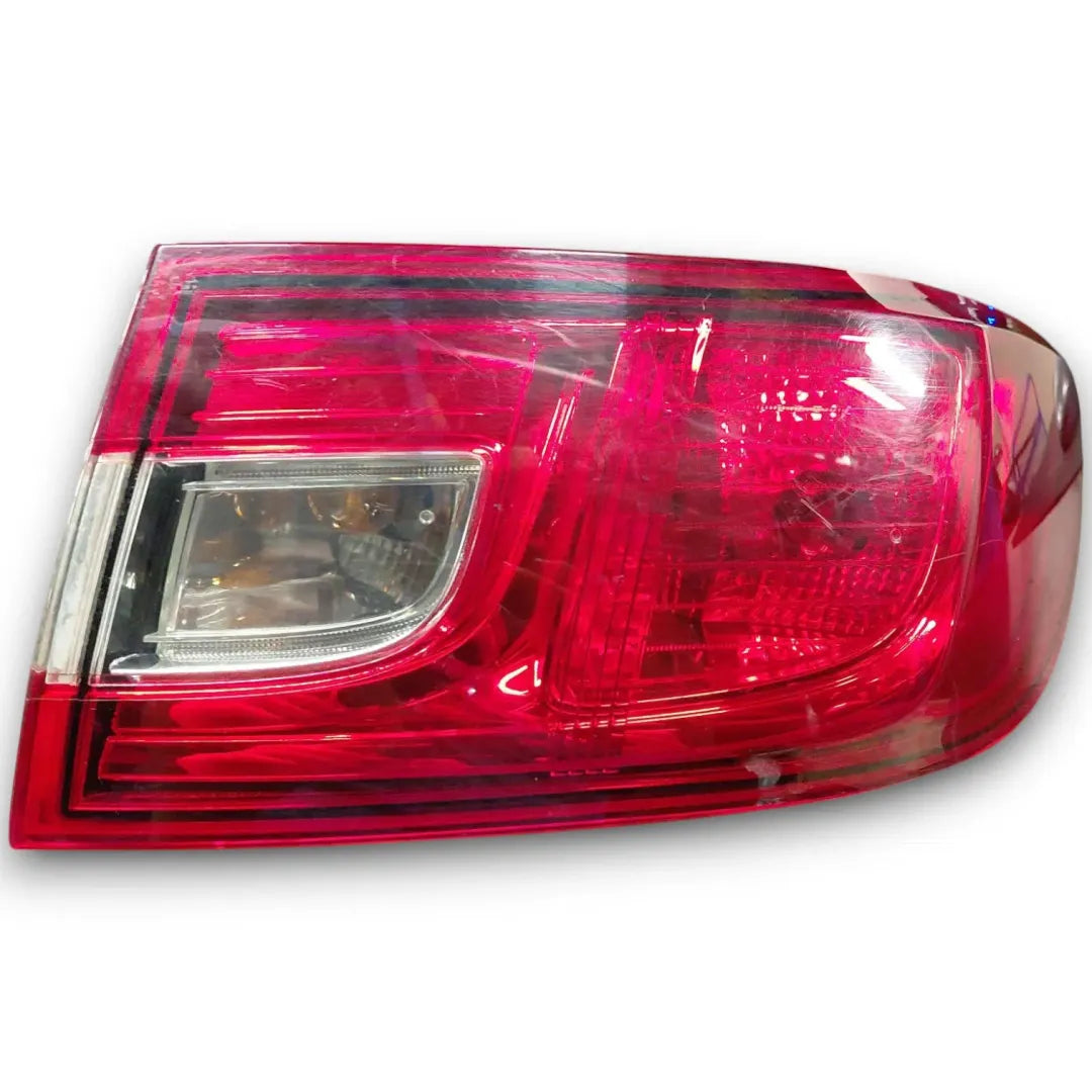 Fanale posteriore interno sinistro Renault Clio 4ª Serie 2016–2019 OEM 265559118R