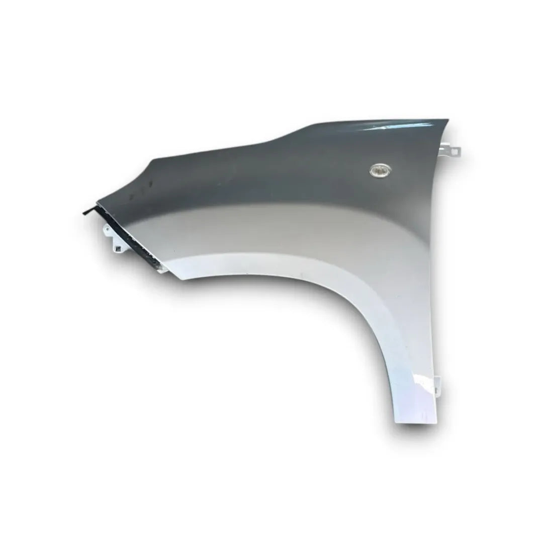 Parafango anteriore sinistro Fiat 500L 2012–2018 OEM 1689786880