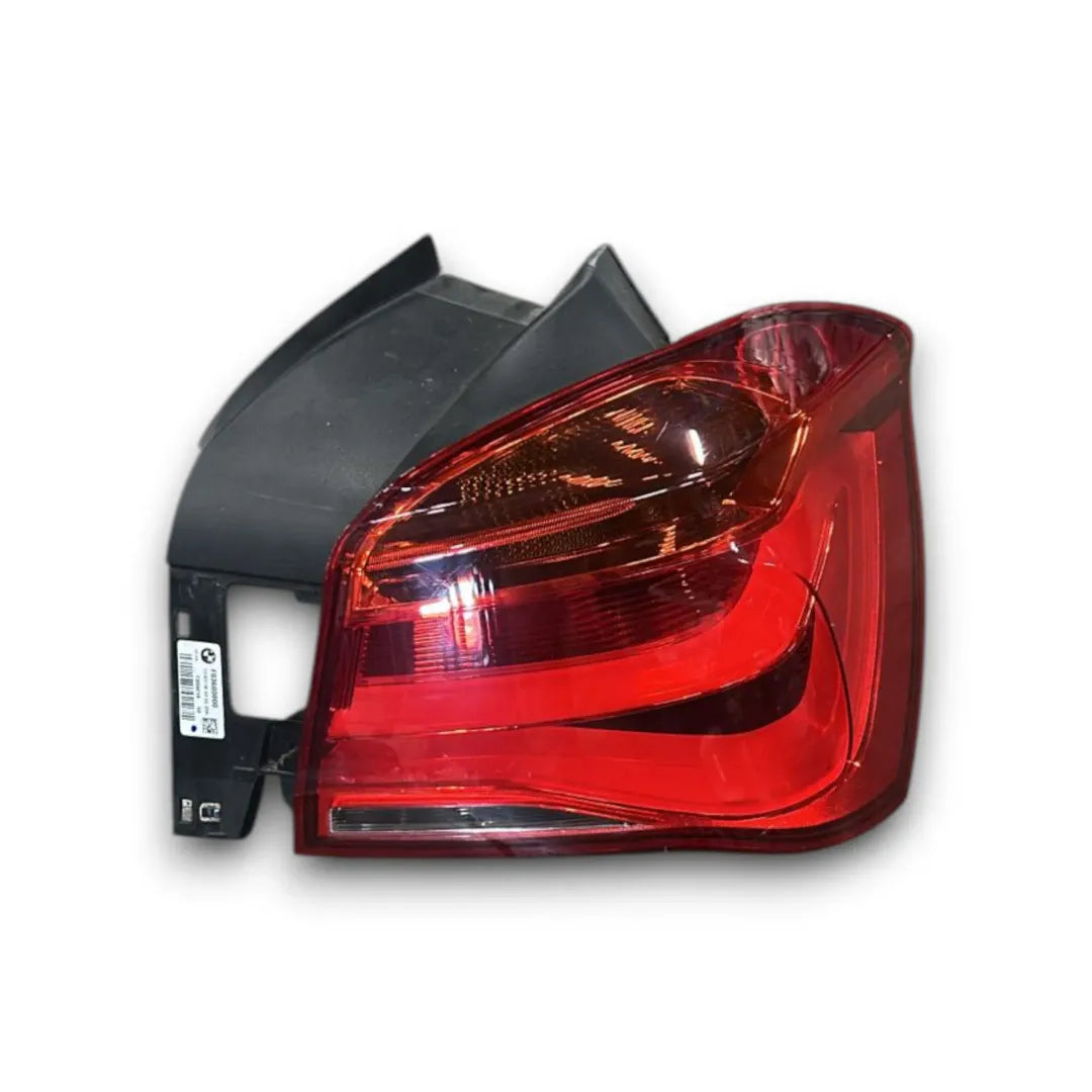 Fanale posteriore esterno destro BMW Serie 1 5P F20 dal 2015 OEM 63217359018