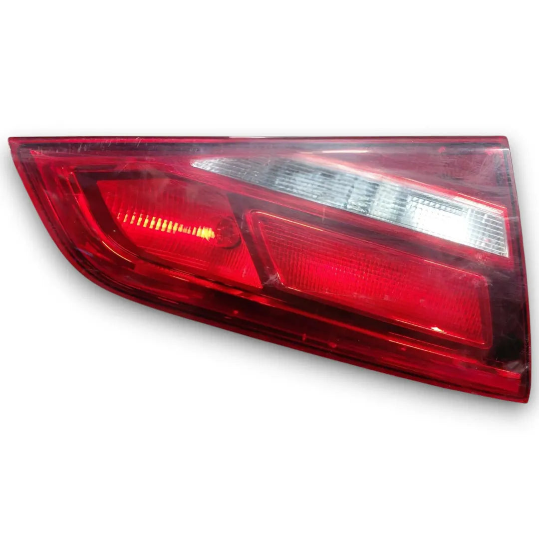 Fanale posteriore interno sinistro Audi A3 8V 2016–2021 OEM 8V4.945.075