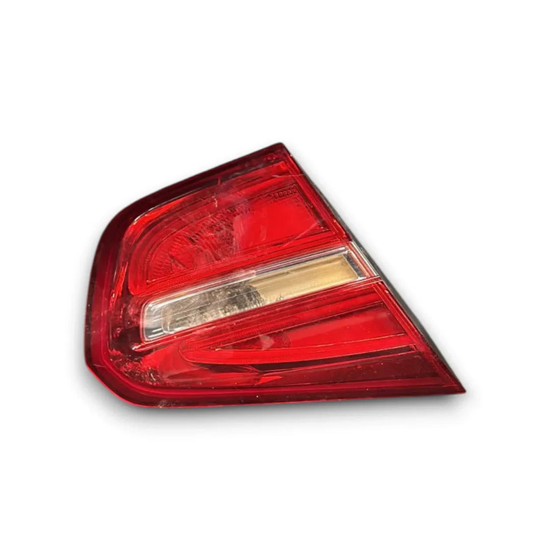 Fanale posteriore interno sinistro Mercedes-Benz Classe GLA X156 2014–2017 OEM A1569061358