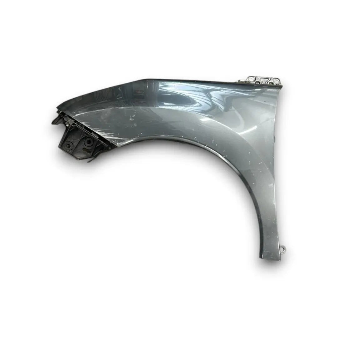 Parafango anteriore sinistro Peugeot 3008 2013–2017 OEM 7840W9