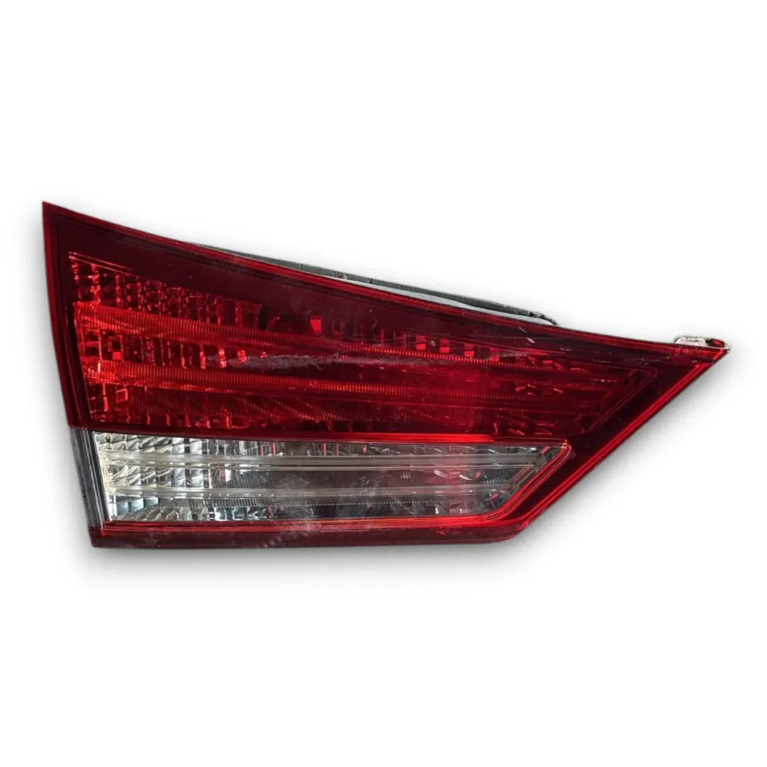 Fanale posteriore interno sinistro Hyundai ix20 2010–2015 OEM 92403-1K0