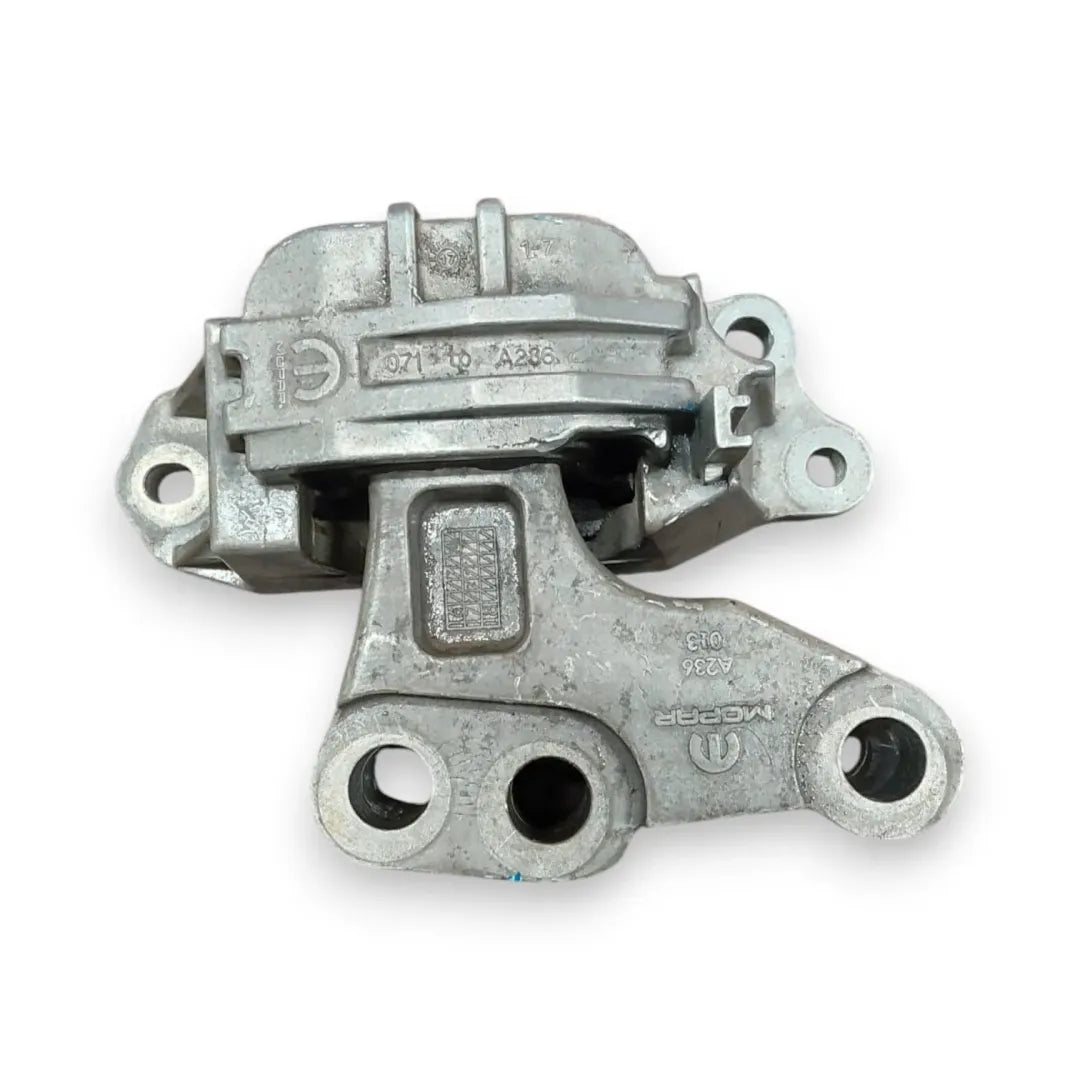 Supporto motore destro anteriore Fiat 500X 5F cod. 00520709670