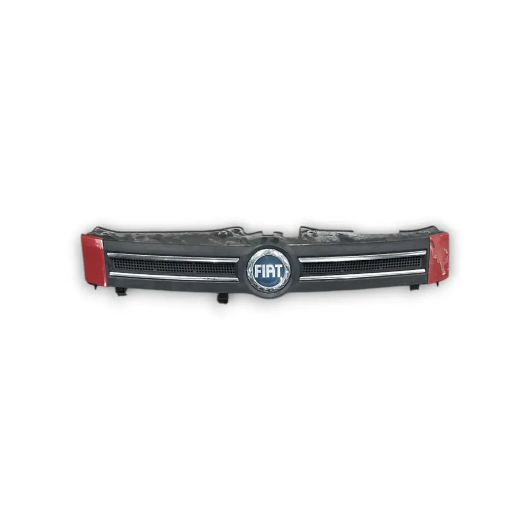 Griglia centrale paraurti anteriore Fiat Panda 2Q cod. 735353899