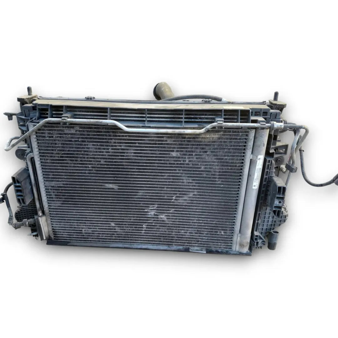 Dettaglio Kit radiatori Opel Insignia dal 2017 OEM 84702876 - foto 2