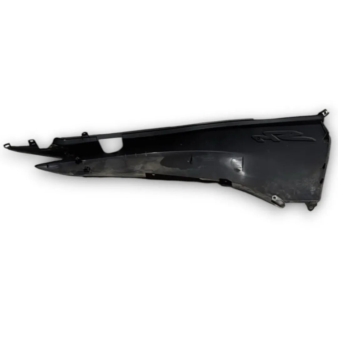 Dettaglio Carenatura anteriore laterale sinistra Honda SH 125i ABS Start&Stop OEM 64303K01900ZM - foto 2