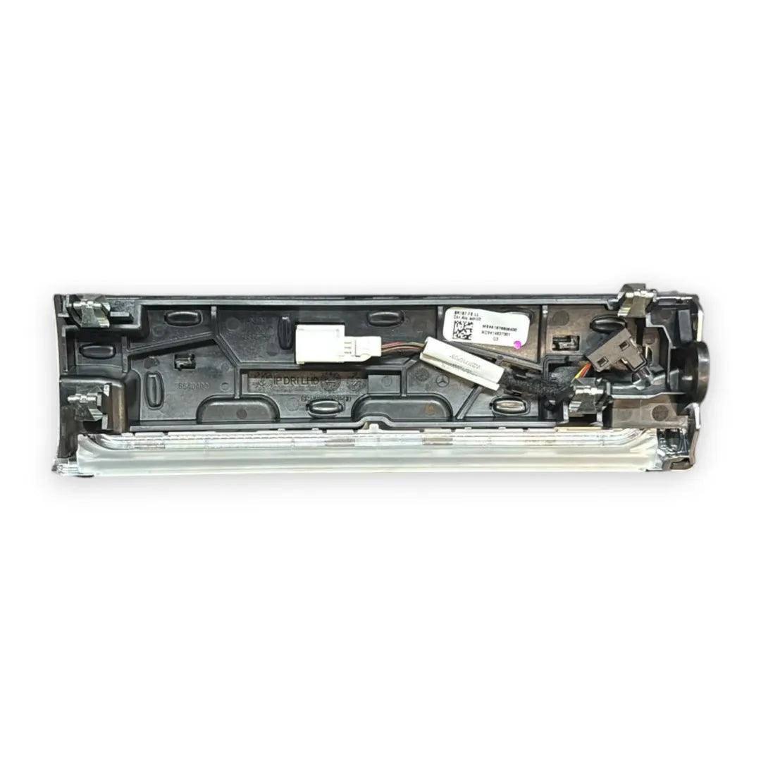 Dettaglio Modanatura centrale cruscotto Mercedes-Benz Classe GLE V167 cod. A1676806400 - foto 2