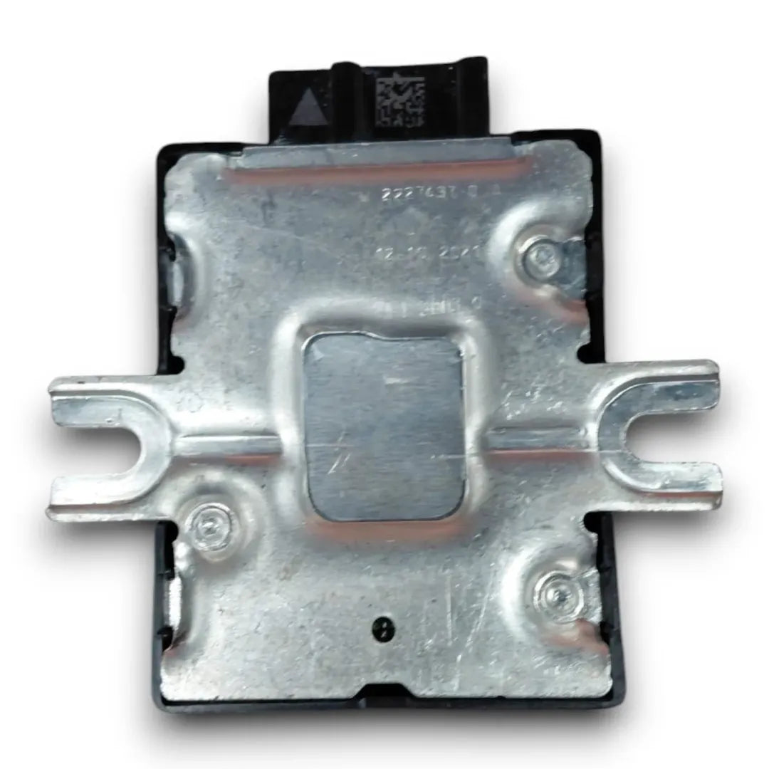 Dettaglio Centralina di comando pompa carburante BMW Serie 1 5P F20 cod. 2817762-8 - foto 2