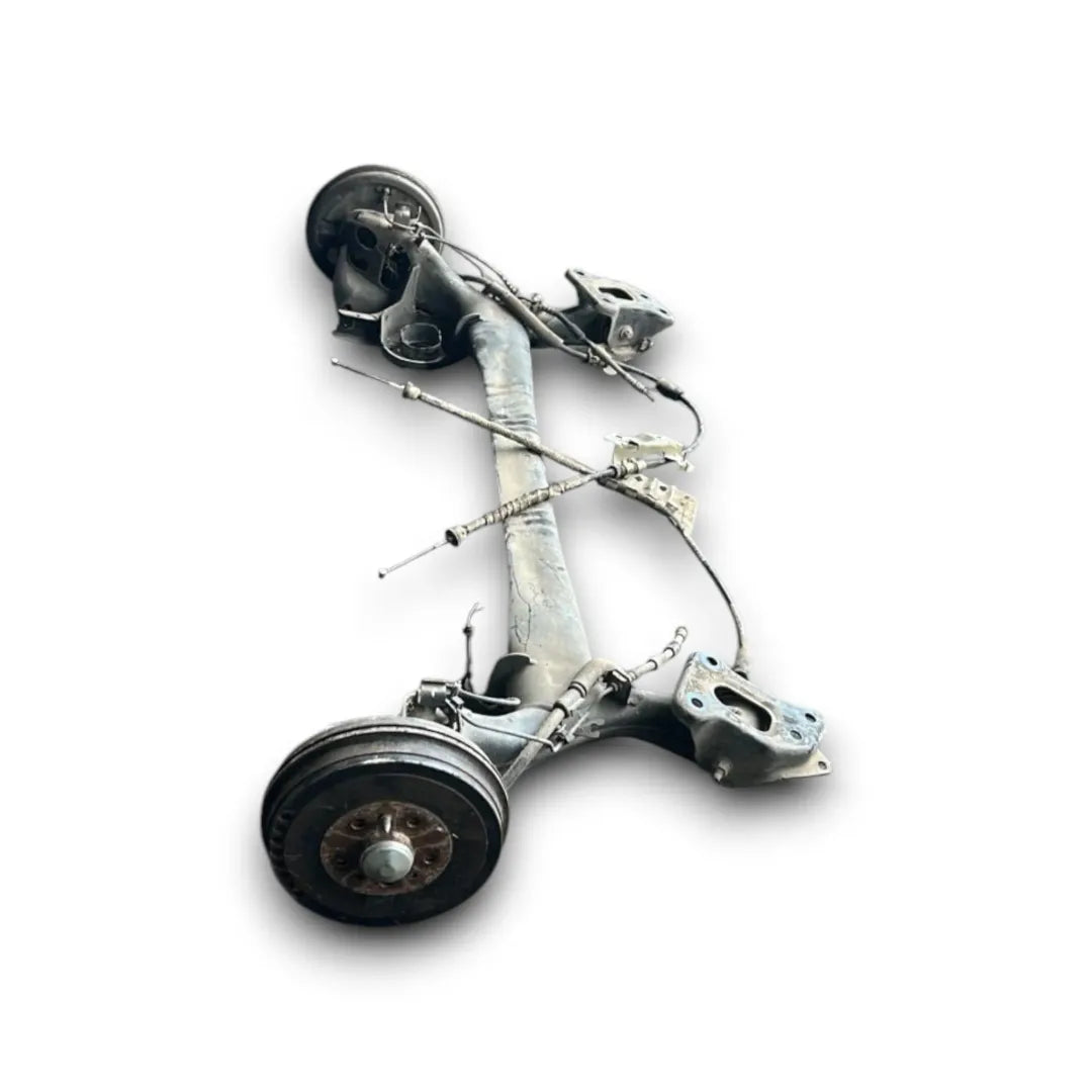 Dettaglio Assale posteriore Fiat 500L 2012–2018 OEM 52052983 - foto 2