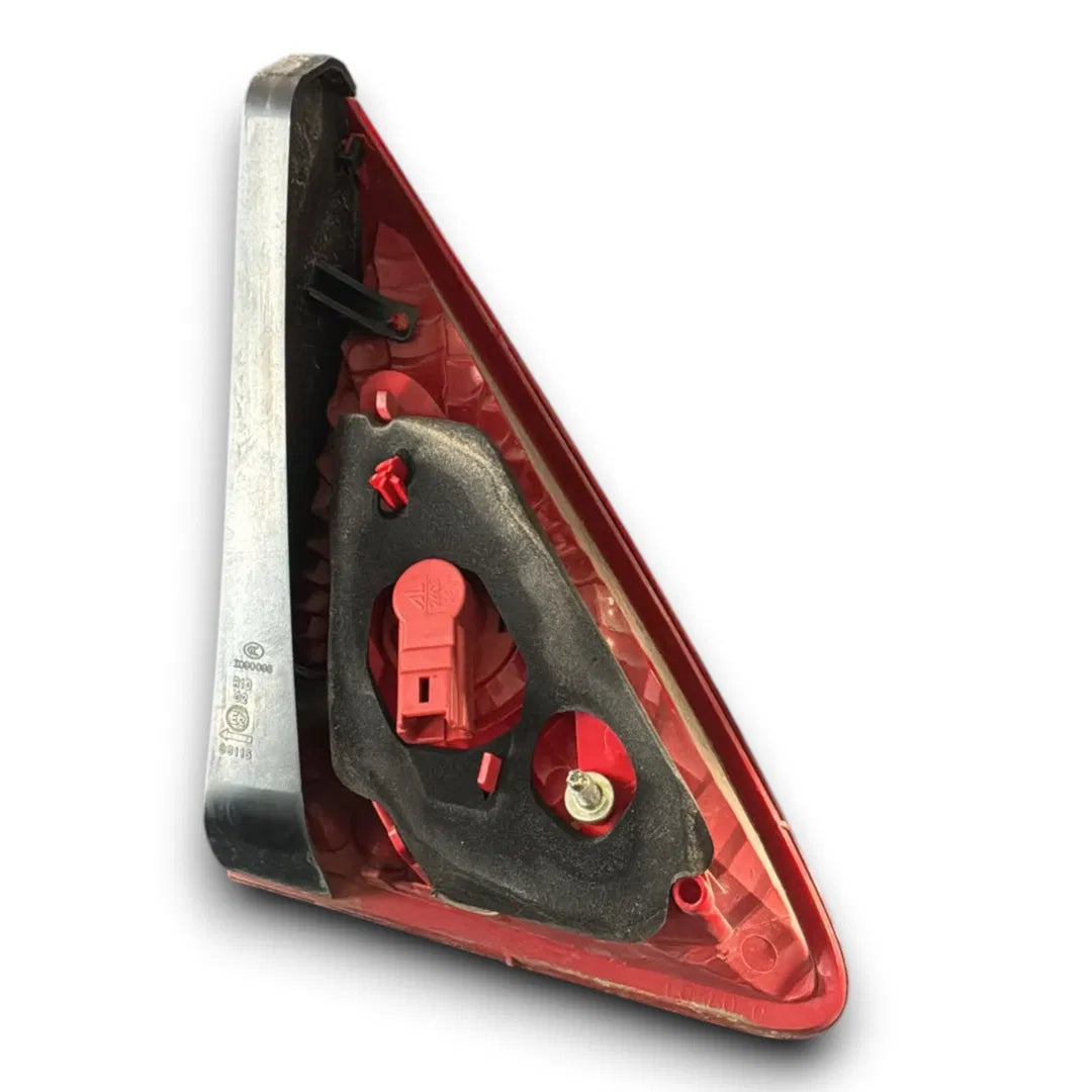 Dettaglio Fanale posteriore interno destro Peugeot 3008 2009–2013 OEM 9683460980 - foto 2
