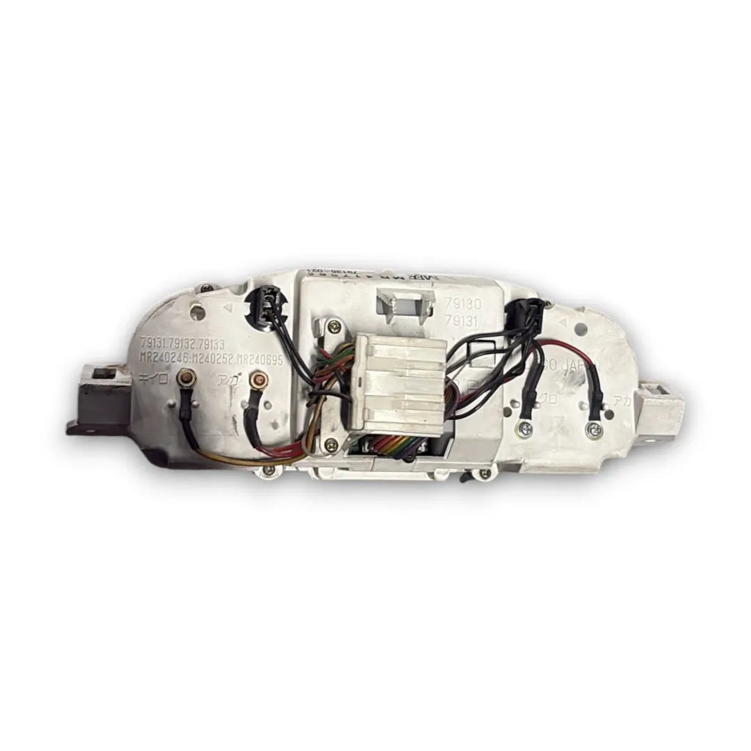 Dettaglio Quadro strumenti Mitsubishi Pajero Sport - foto 2