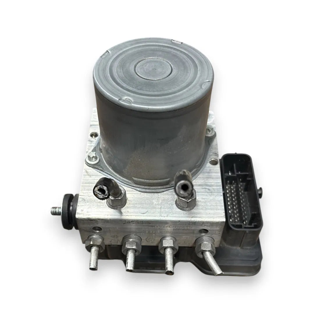 Dettaglio Pompa ABS Renault Clio 5ª Serie 2019–2024 OEM 476608568R - foto 2