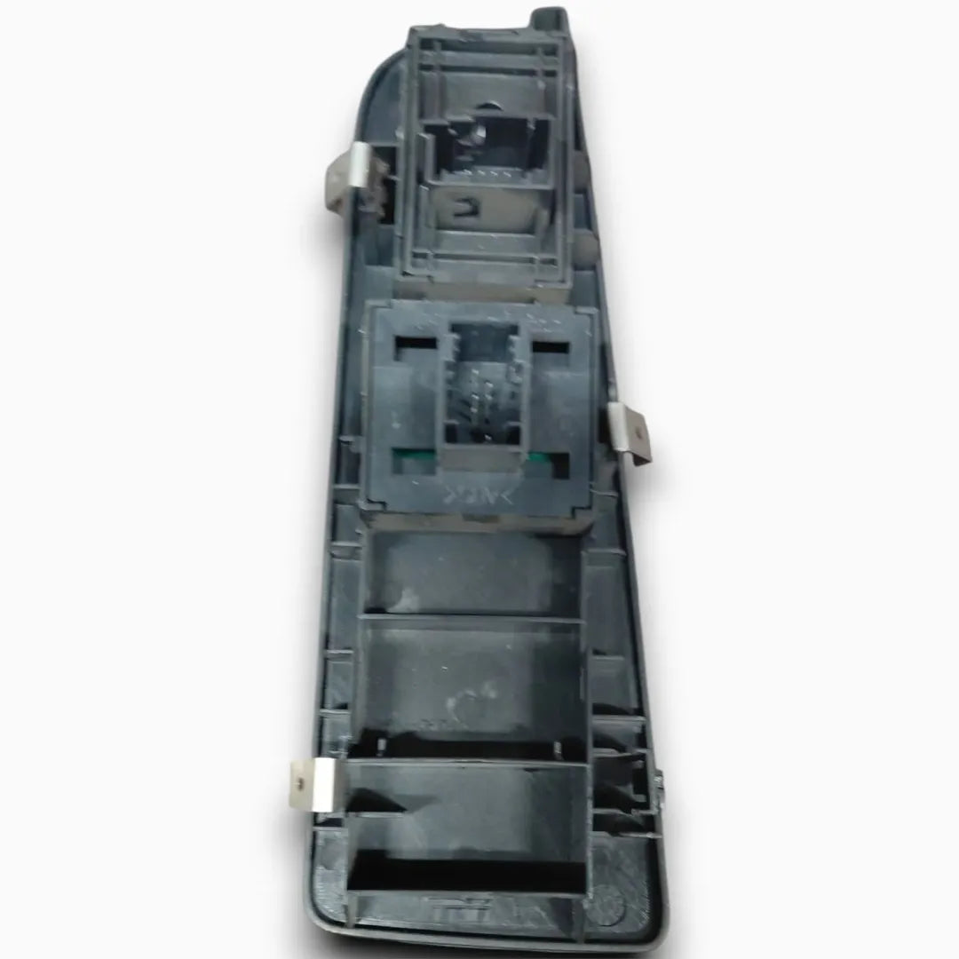 Dettaglio Blocco comandi alzacristalli e retrovisori esterno Fiat Punto II 2003–2007 cod. 011650 - foto 2