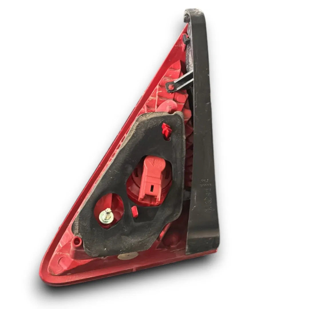 Dettaglio Fanale posteriore interno sinistro Peugeot 3008 2009–2013 OEM 9683461080 - foto 2