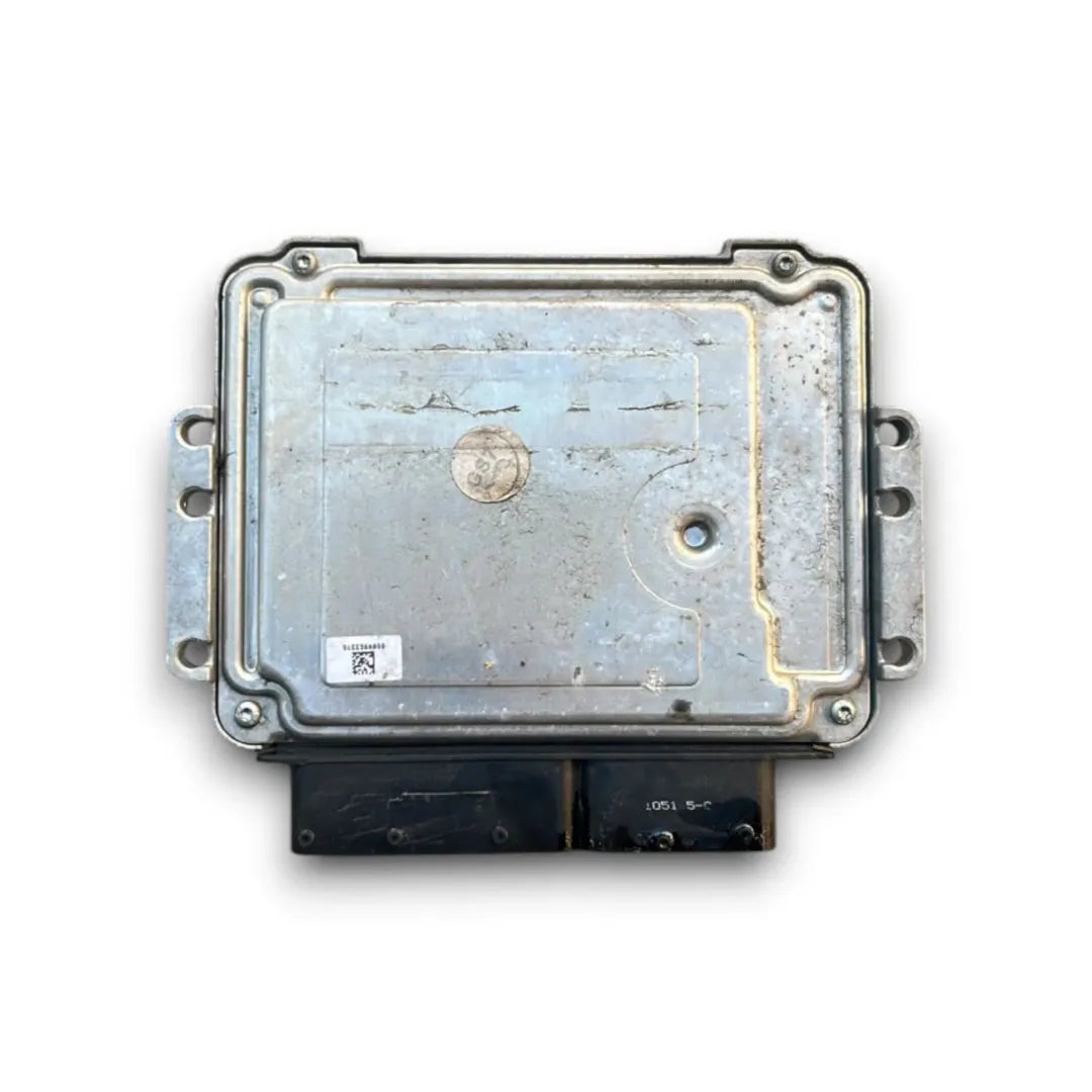 Dettaglio Centralina motore ECU Alfa Romeo Giulietta 2010–2013 cod. 51903001 - foto 2