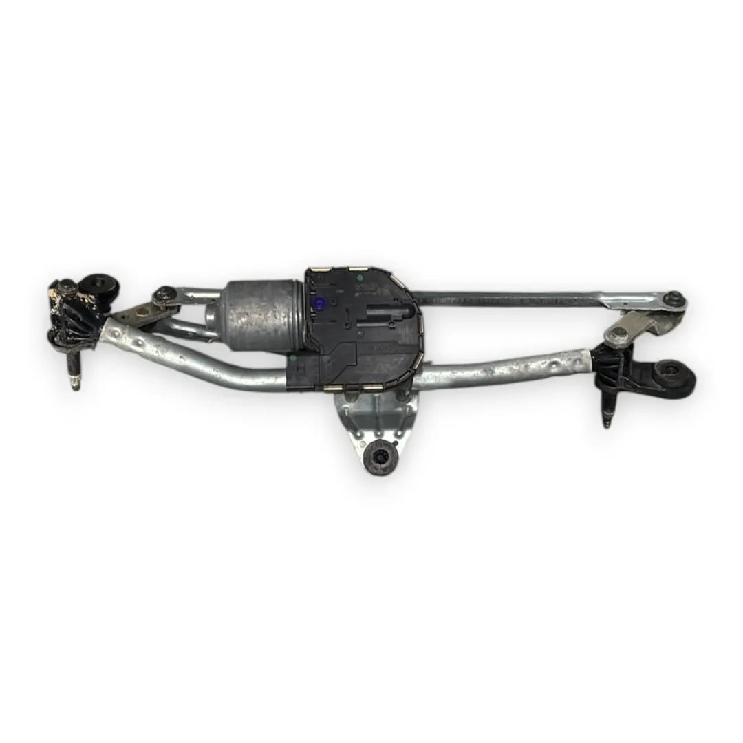 Dettaglio Meccanismo tergiparabrezza con motorino Audi A3 8V 2016–2021 cod. 8V1955023D - foto 2