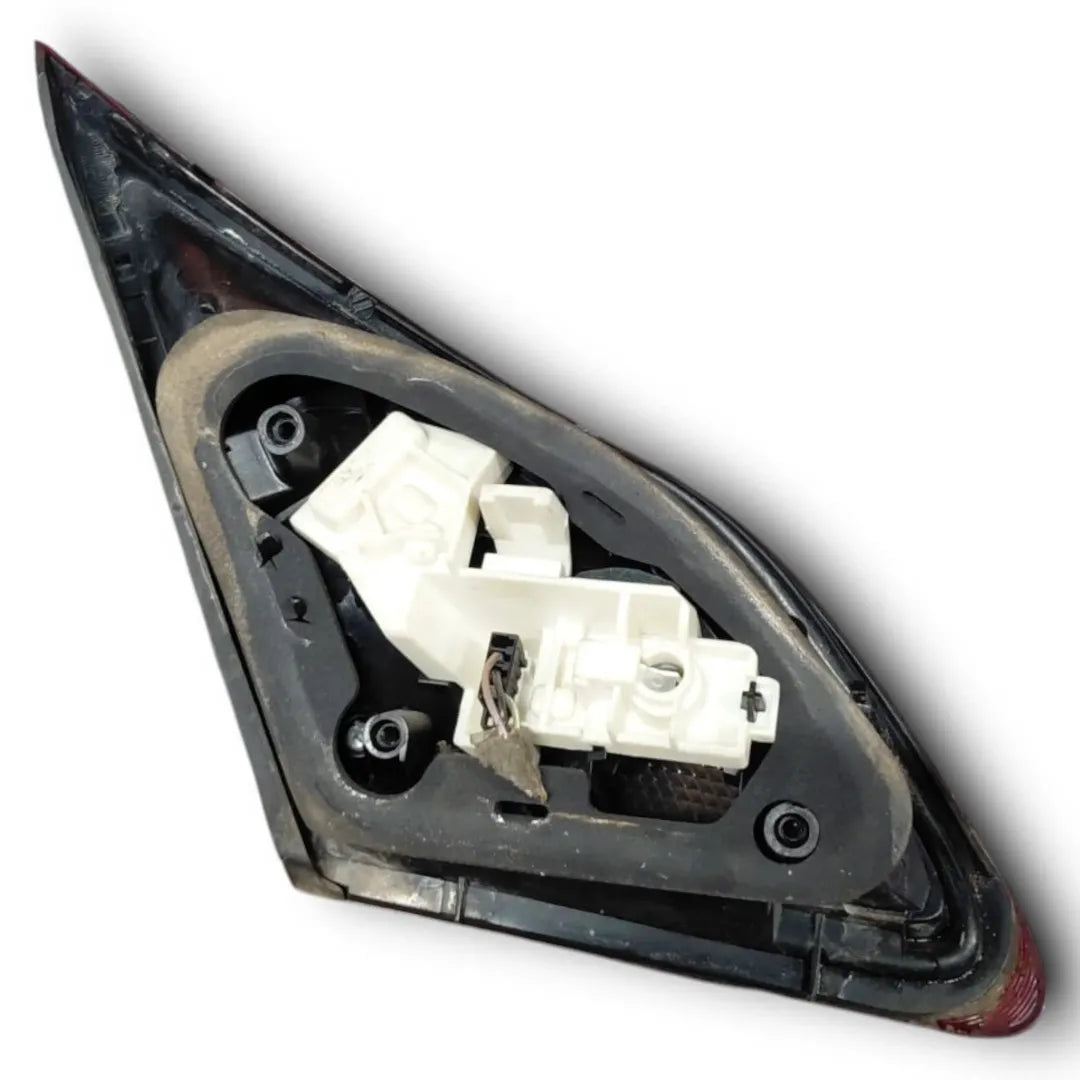 Dettaglio Fanale posteriore interno destro Opel Astra P10 OEM 13360790 - foto 2