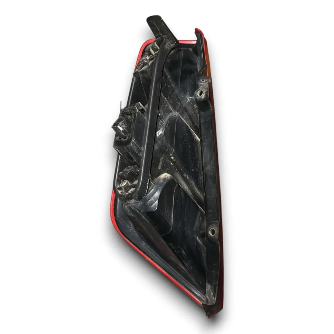 Dettaglio Fanale posteriore destro Fiat Punto 2U OEM 46817803 - foto 2