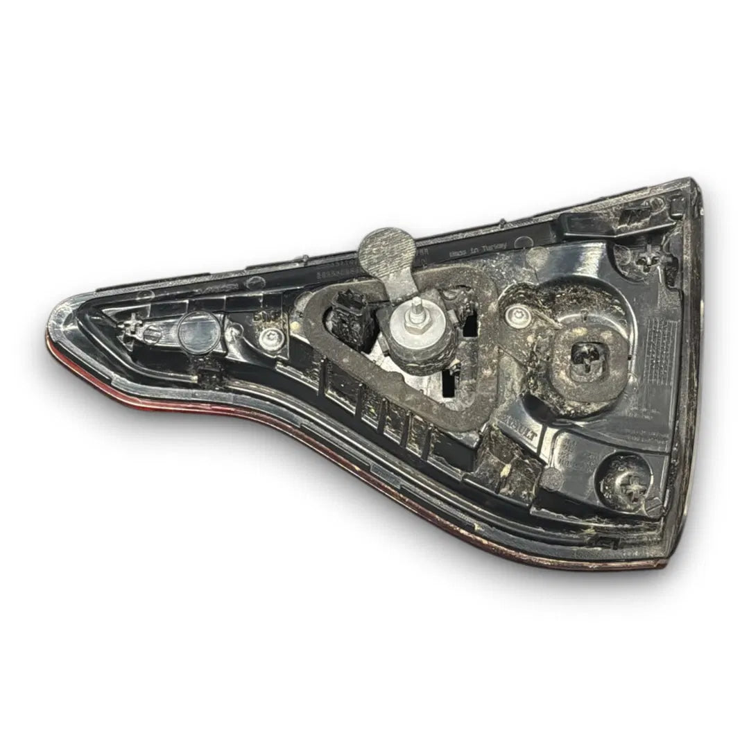 Dettaglio Fanale posteriore interno sinistro Renault Clio 5ª Serie 2019–2024 OEM 265551147R - foto 2
