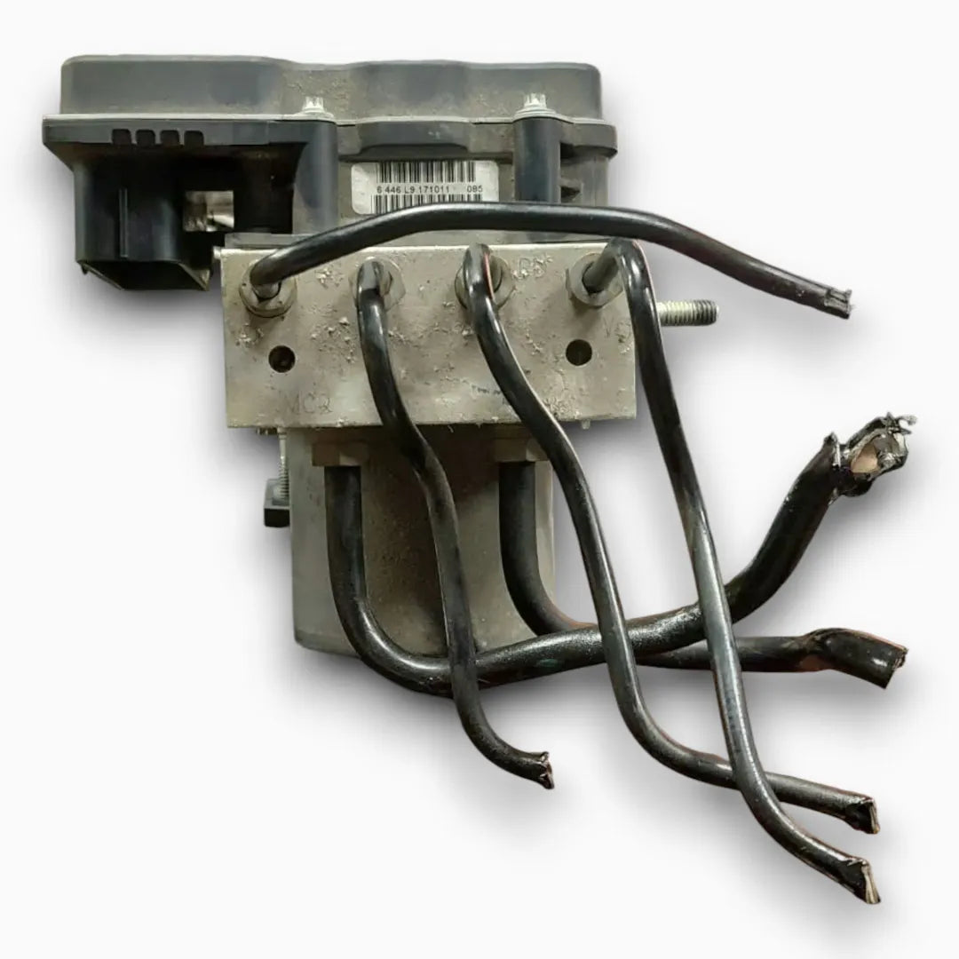 Dettaglio Pompa ABS Peugeot 308 2011–2015 cod. 0265951870 - foto 2