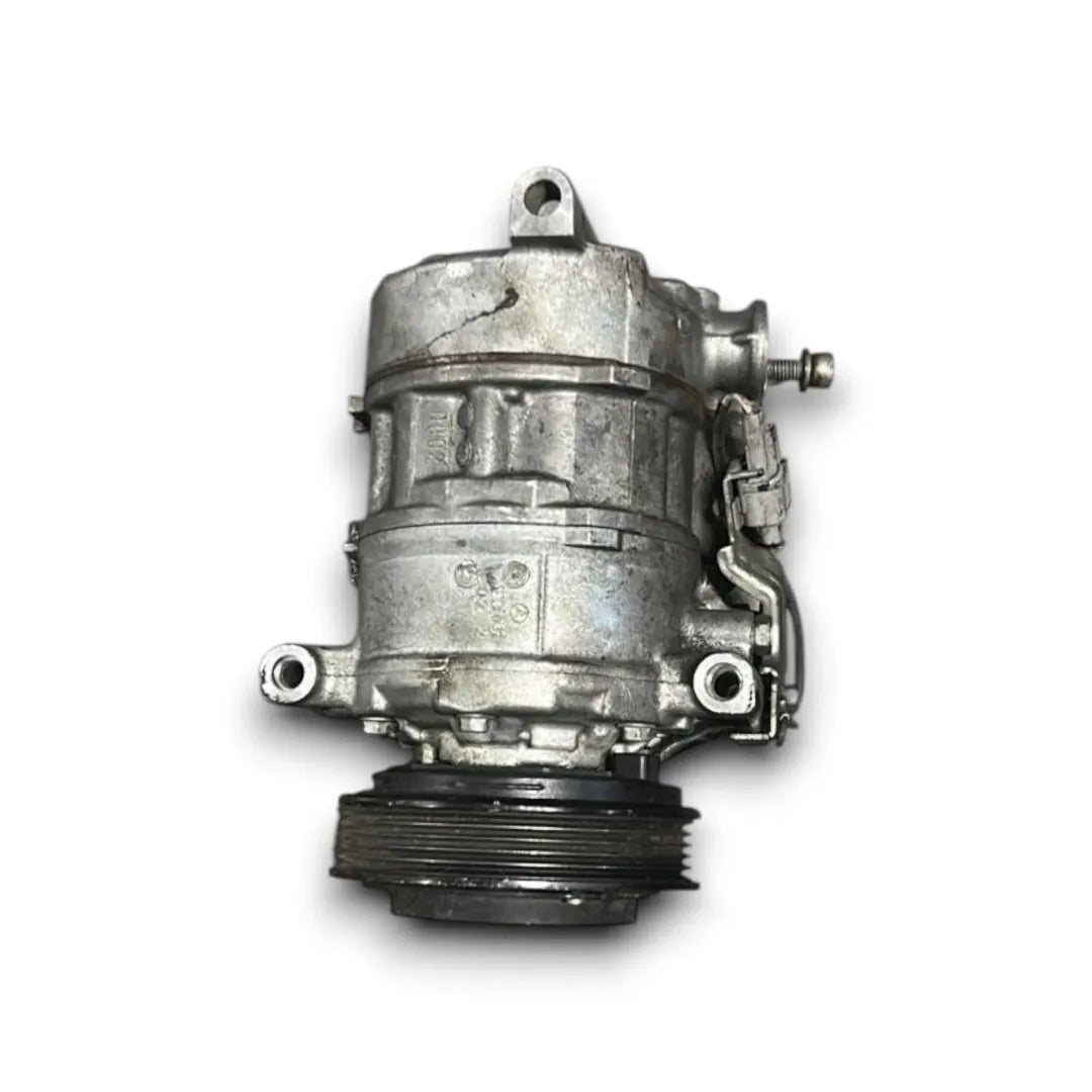 Dettaglio Compressore clima Mercedes-Benz Classe GLA X156 2014–2017 OEM A0038304360 - foto 2