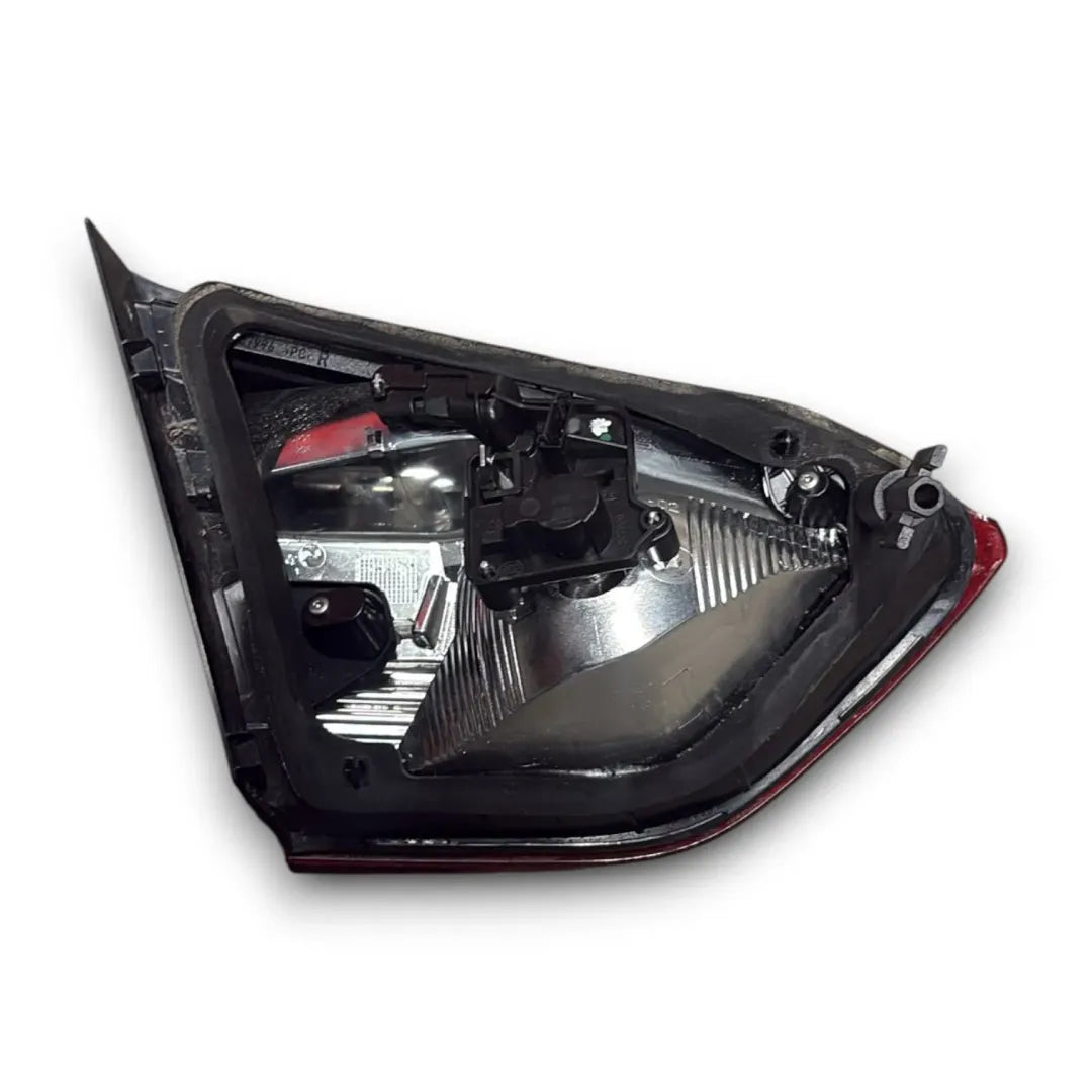 Dettaglio Fanale posteriore sinistro Opel Corsa P2JO - foto 2