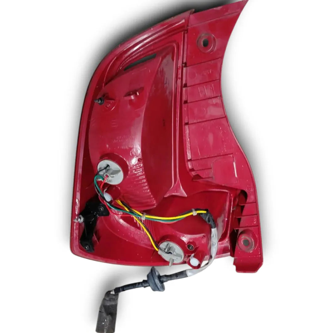 Dettaglio Fanale posteriore sinistro Kia Picanto 2ª Serie 2011–2015 OEM 924011Y310 - foto 2