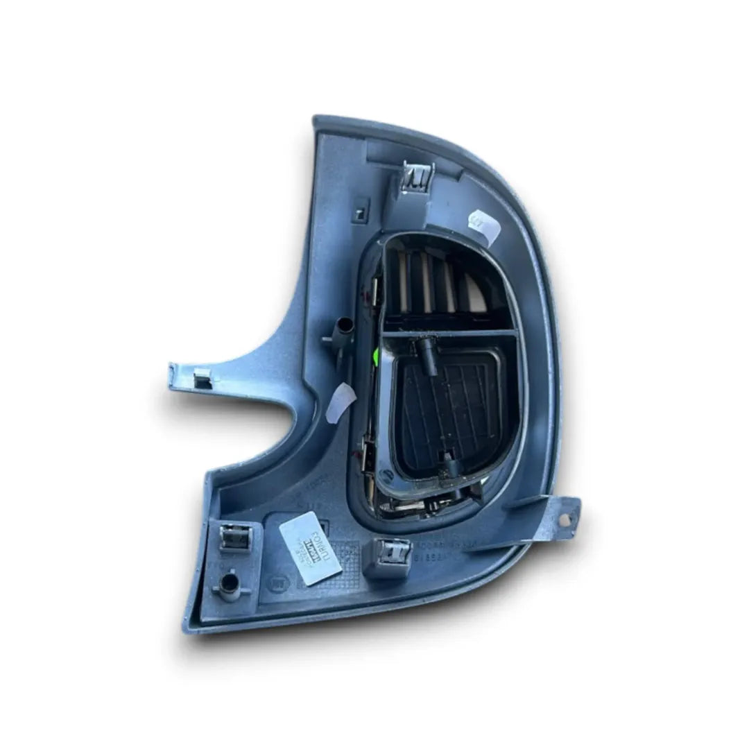 Dettaglio Bocchetta aria laterale cruscotto sinistra Fiat 500L 2012–2018 OEM 735658338 - foto 2