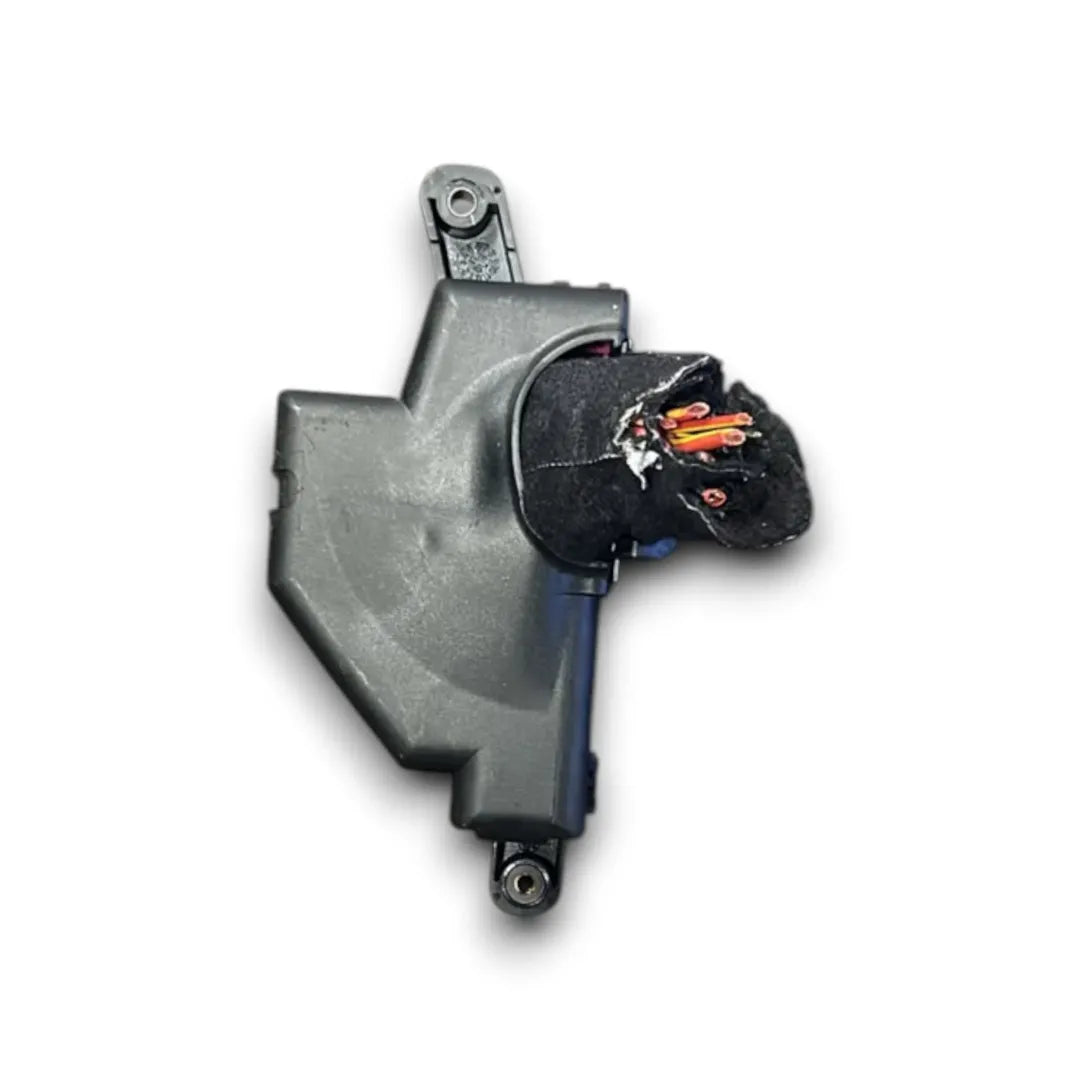 Dettaglio Scatola fusibili Volkswagen Golf 2003–2009 cod. 1K1941824 - foto 2