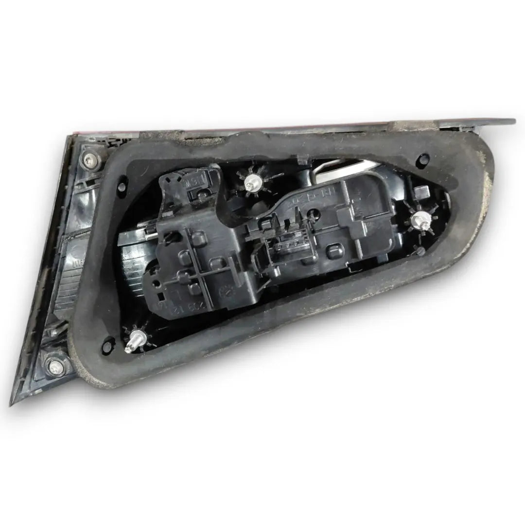 Fanale posteriore interno sinistro Audi A3 8V 2016–2021 OEM 8V4.945.075