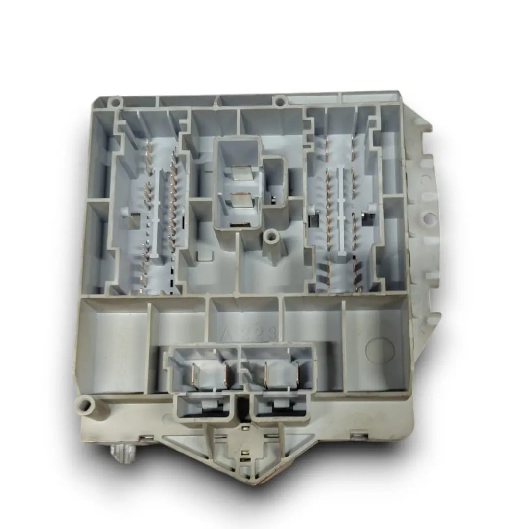 Dettaglio Scatola fusibili Fiat Punto Classic 2U cod. 46835593 - foto 2