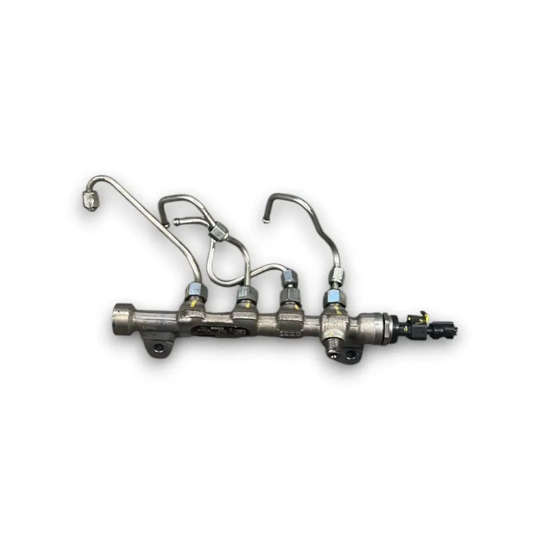 Dettaglio Rail carburante per iniettori Fiat Sedici 3B OEM 55215208 - foto 2
