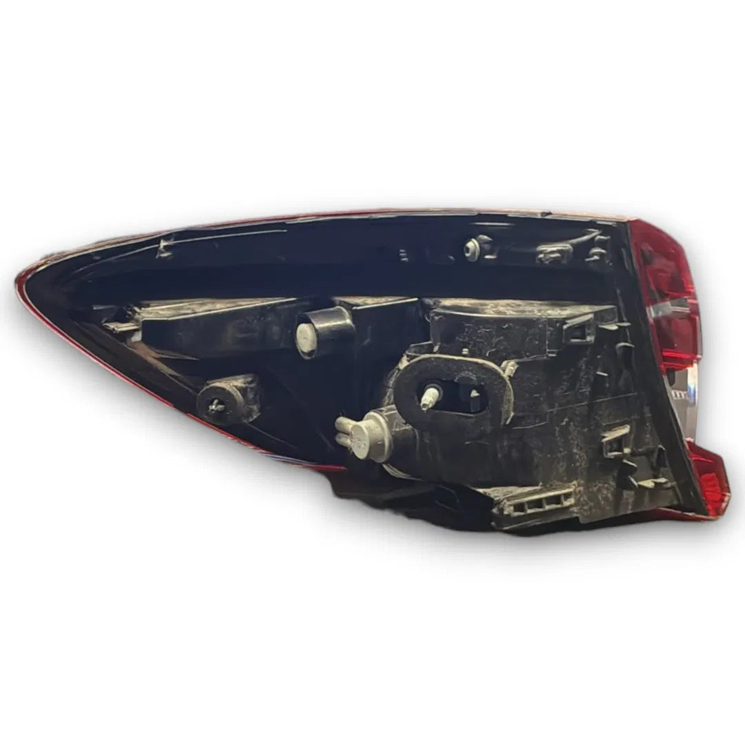 Dettaglio Fanale posteriore esterno destro Renault Clio 5ª Serie 2019–2024 OEM 265509761R - foto 2