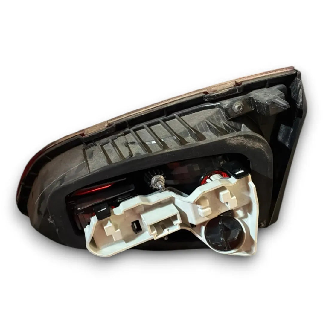 Dettaglio Fanale posteriore interno sinistro Volkswagen Golf VIII dal 2019 OEM 5H0945093C - foto 2