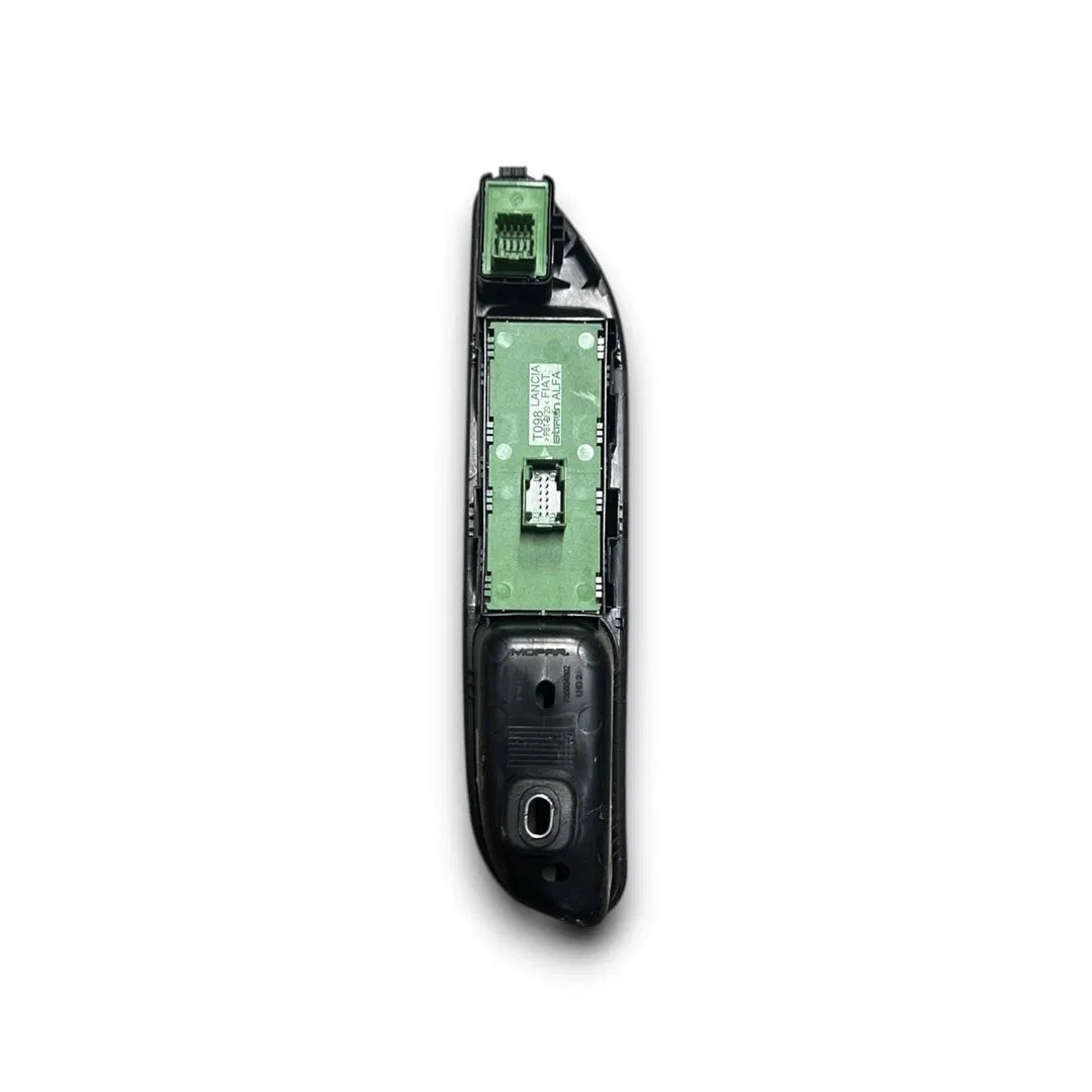 Dettaglio Pulsantiera alzacristalli e specchi sinistra Fiat Tipo 2015–2021 OEM 735639924 - foto 2