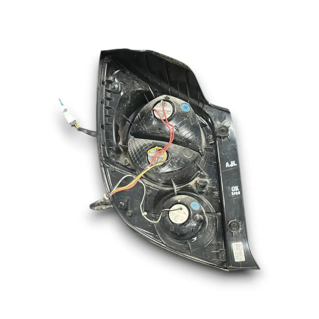 Dettaglio Fanale posteriore destro Chevrolet Aveo dal 2011 OEM 96831068 - foto 2