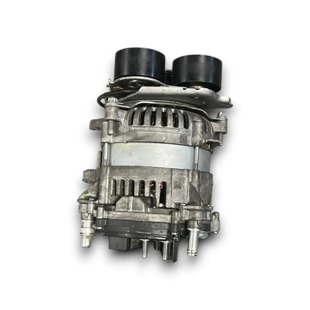Dettaglio Alternatore Mercedes-Benz Classe GLA H247 2020–2023 OEM A0009062209 - foto 2