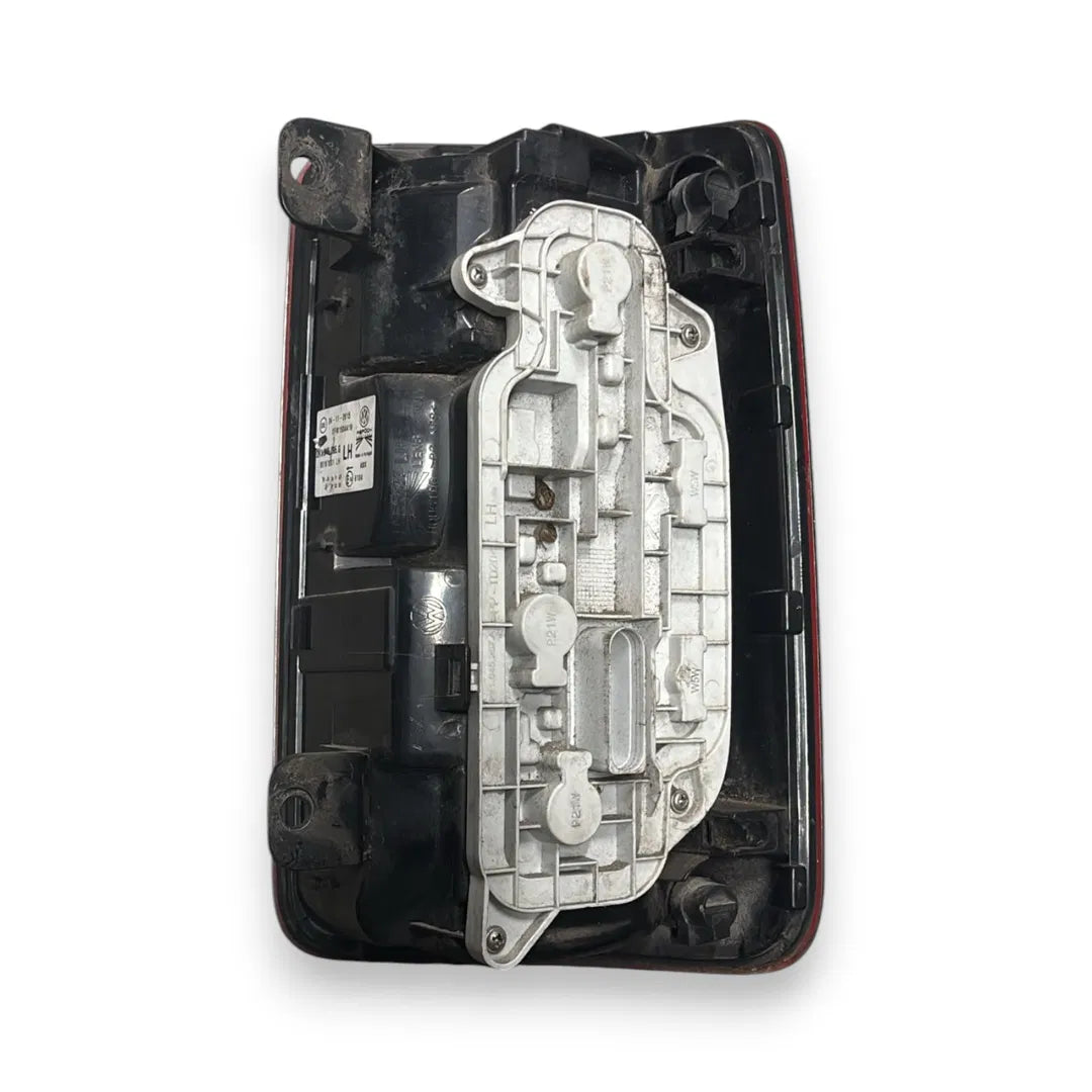 Dettaglio Fanale posteriore sinistro Volkswagen Caddy VAN 2015–2021 OEM 2K1945095G - foto 2