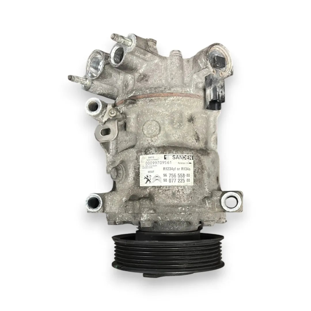 Dettaglio Compressore clima Citroën C3 Aircross OEM 9815198580 - foto 2