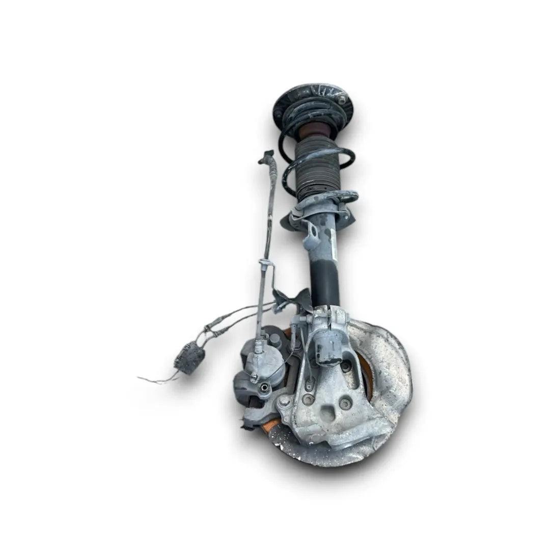 Dettaglio Mozzo ruota sinistro anteriore BMW Serie 4 Coupé F32 dal 2013 - foto 2