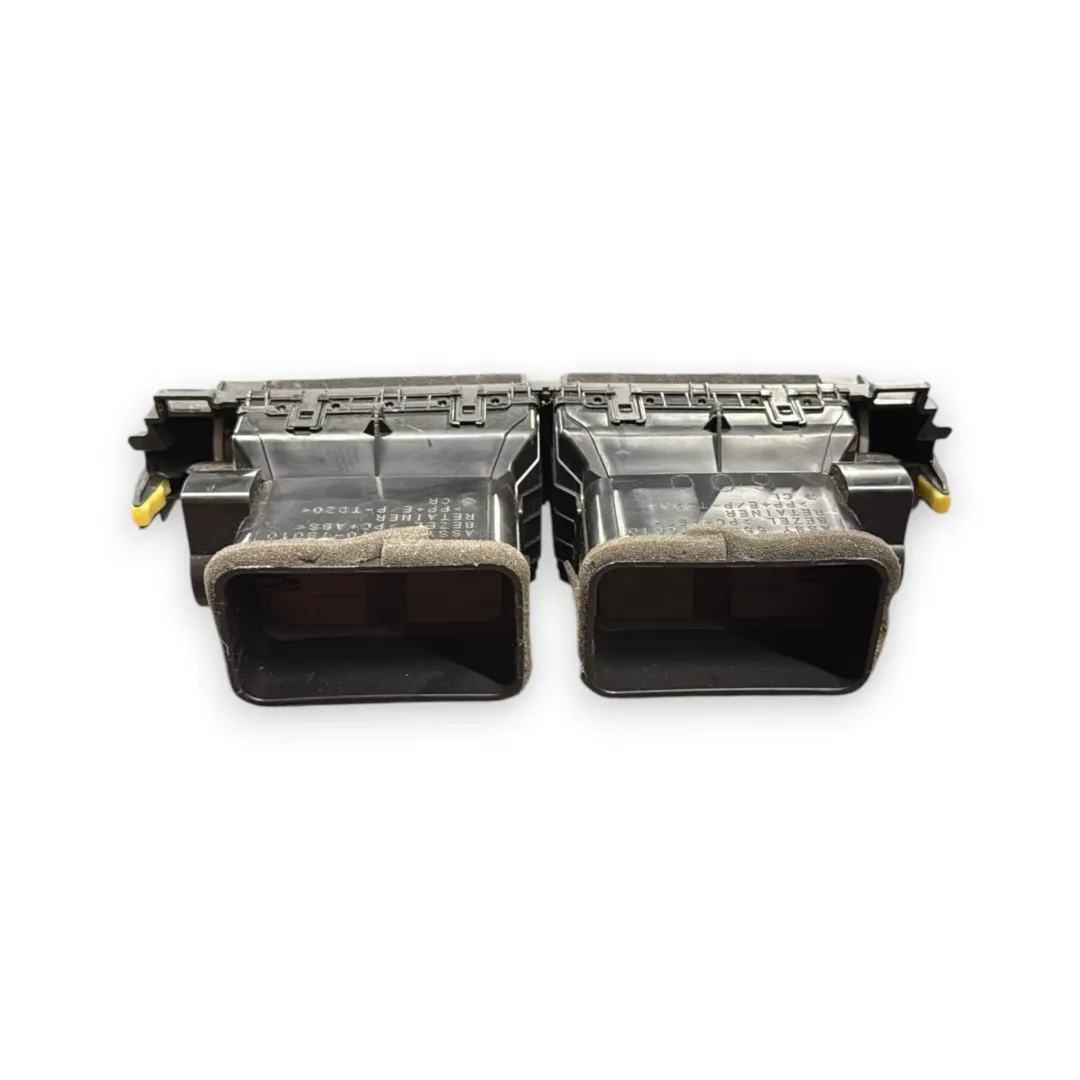 Dettaglio Bocchetta aria centrale cruscotto Lexus NX OEM 5567078021 - foto 2