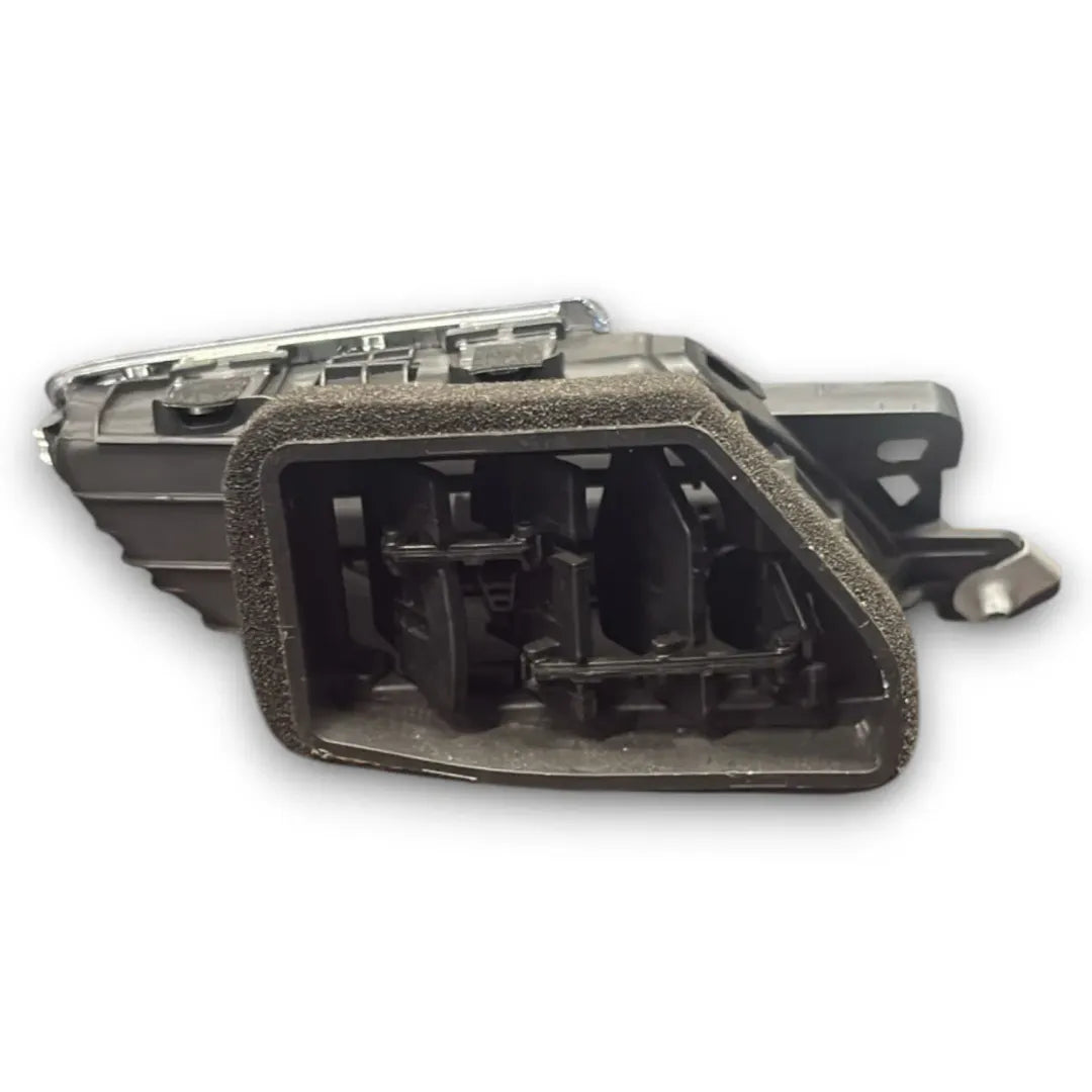 Dettaglio Bocchetta aria laterale cruscotto destra Opel Mokka OEM 98362543ZD - foto 2